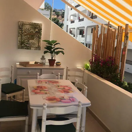 Apartment Garden City