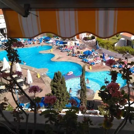Garden City Apartment *
